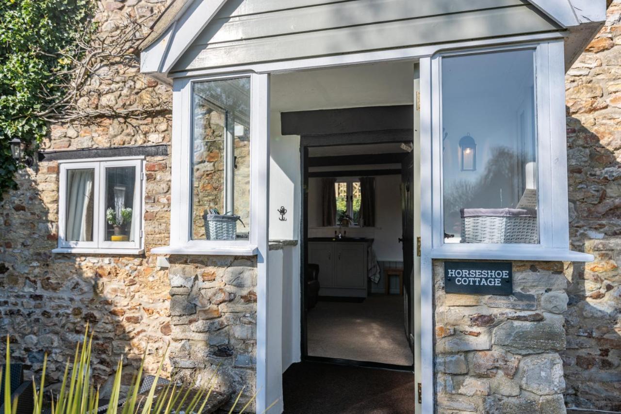 Valley Farm Holiday Cottages Axminster Extérieur photo